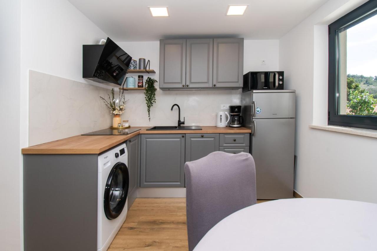 Apartmani Monika Zaboric Bagian luar foto