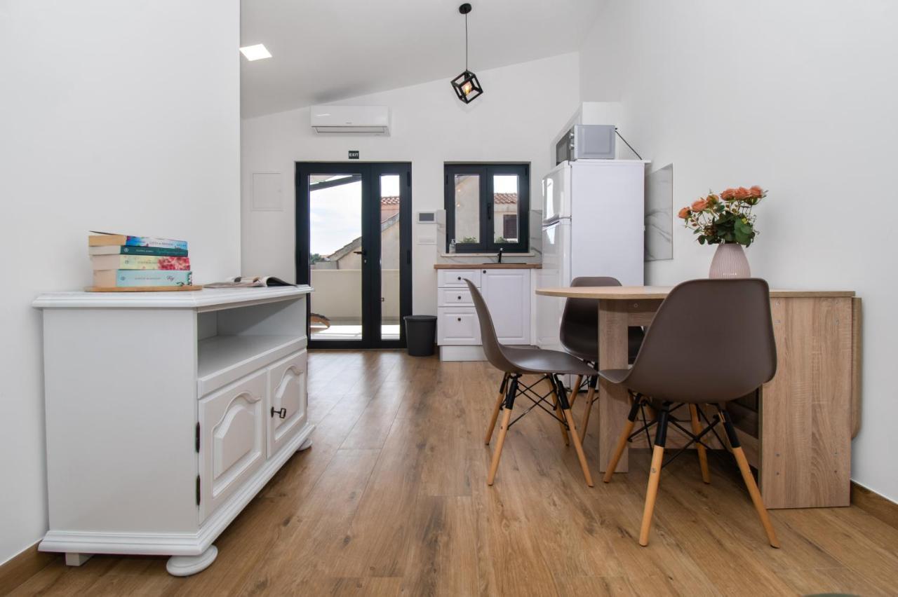 Apartmani Monika Zaboric Bagian luar foto